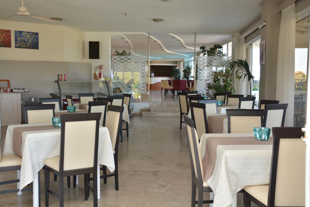 Costa Angela Seaside Resort Dış mekan fotoğraf