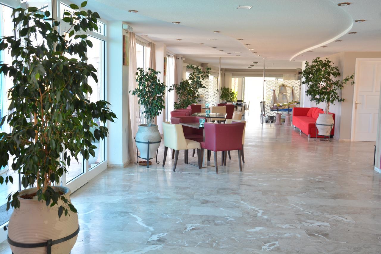Costa Angela Seaside Resort Dış mekan fotoğraf