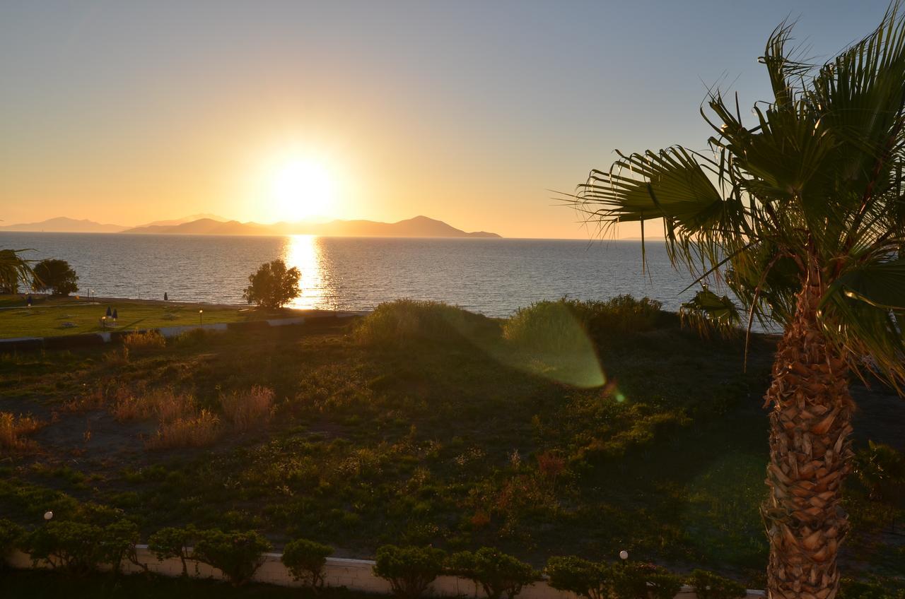 Costa Angela Seaside Resort Dış mekan fotoğraf